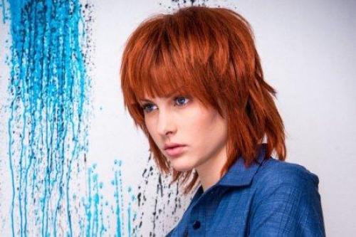 Какие модные стрижки на средние волосы можно сочетать с косами или челкой. Стрижка каскад на средние волосы: 10 красивых идей (фото)