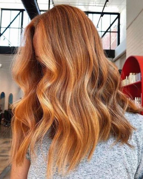 Какие цвета волос будут идеально сочетаться с многослойными прическами в 2025 году. Лучшие цвета волос 2025 года