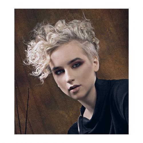 Какая стрижка на короткие волосы подойдет для круглого лица. Как выбрать короткую женскую стрижку для круглого лица