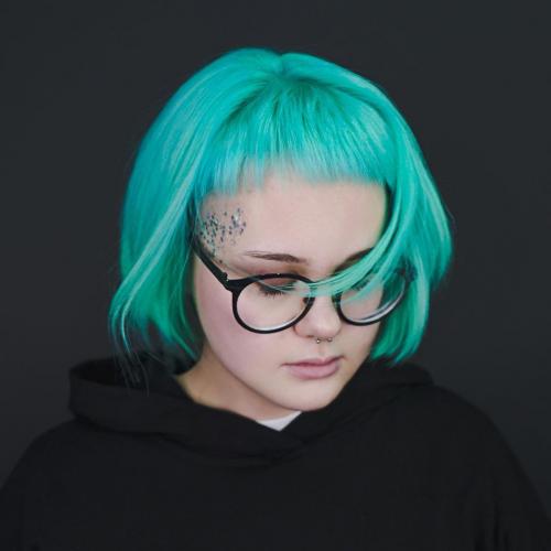 Какая стрижка на короткие волосы подойдет для круглого лица. Как выбрать короткую женскую стрижку для круглого лица