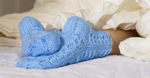 Интересные факты о зачем надо спать с луком в носках. Бабушка рассказала мне, зачем класть лук на ночь в носки. Теперь и я так делаю 04