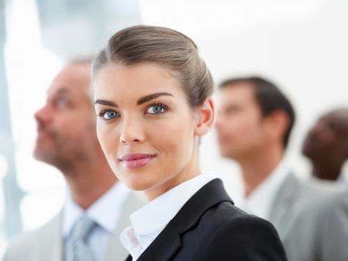 Средние женские стрижки: 10 модных вариантов для лица любого типа 10 Средние женские стрижки: 10 модных вариантов для лица любого типа 10