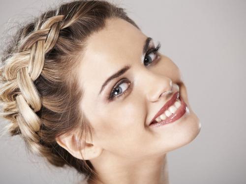 Средние женские стрижки: 10 модных вариантов для лица любого типа 11 Средние женские стрижки: 10 модных вариантов для лица любого типа 11