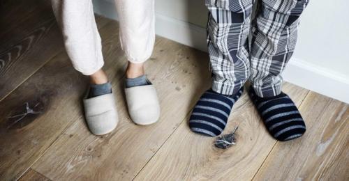 Можно ли ходить дома босиком приметы. Почему нельзя ходить по дому босиком: приметы и мнение врачей