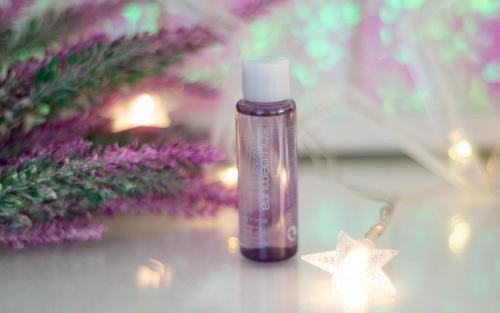 Средства по уходу за кожей марки. 