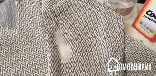 Чем отстирать краску для волос с цветной одежды. Как отстирать с одежды краску для волос — простые домашние способы