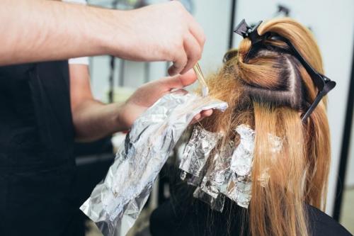 Чем отмыть краску для волос с рук и ногтей. Как отмыть краску после окрашивания волос