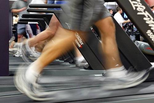 Утренний заряд для похудения: кардио за 17 минут 03