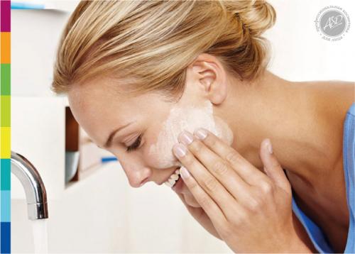 9 золотых правил женщины по уходу за собой после 40 лет. Ежедневный уход за кожей 02 9 золотых правил женщины по уходу за собой после 40 лет. Ежедневный уход за кожей 02