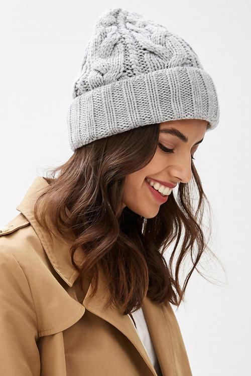 Как подобрать шапку по форме лица женщине посл.  С пуховиком 15