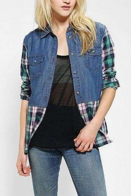 Как сделать женскую футболку свободного кроя менее неряшливой. 