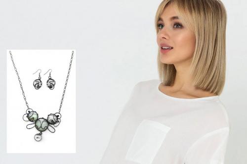 Какие аксессуары можно использовать для необычного стиля с футболкой. Какими аксессуарами разнообразить образ с белой футболкой?