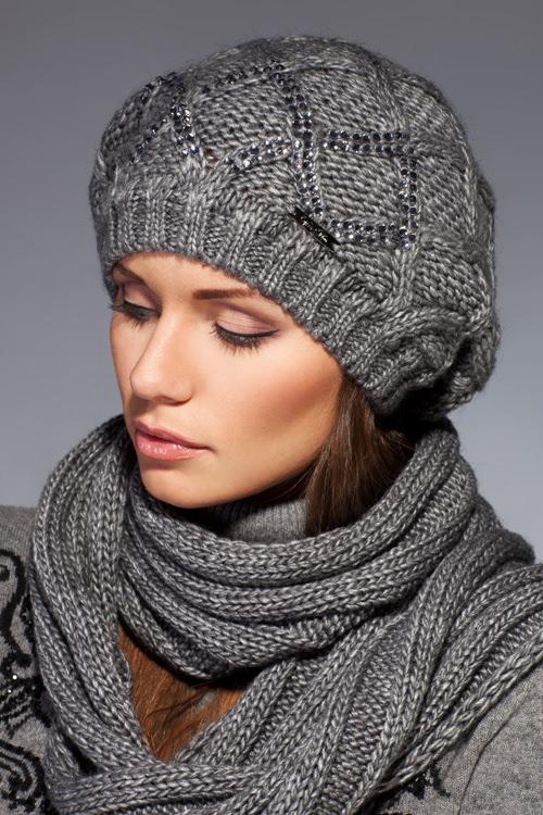 Цвет шапки для блондинки. 