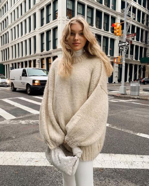 Можно ли носить оверсайз футболку с брюками, и если да то как. Оверсайз-гардероб