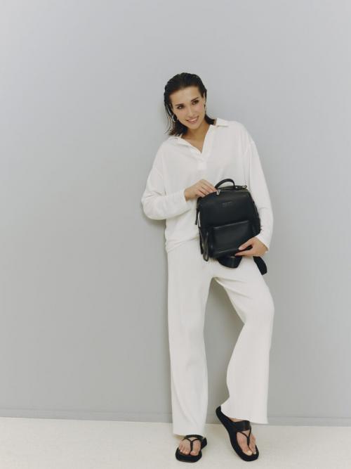 Какие аксессуары лучше всего сочетаются с оверсайз футболкой. Оверсайз в одежде