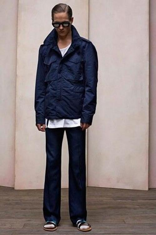 Какие туфли лучше всего сочетаются с футболкой и джинсами. Как подобрать обувь под джинс