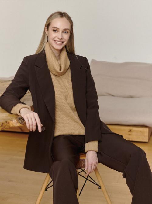 Какие аксессуары лучше всего сочетаются с оверсайз футболкой. Оверсайз в одежде