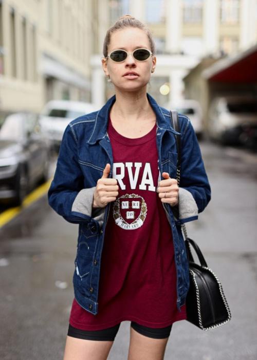 Как превратить оверсайз футболку в платье. Носите футболку большого размера, как платье | 3 симпатичных идеи стиля, которые стоит попробовать