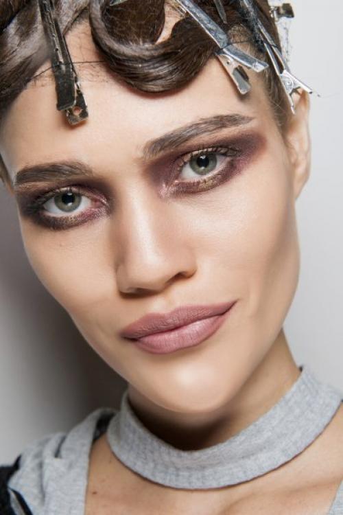 Макияж с черными тенями, как называется. Всё о макияже смоки айс