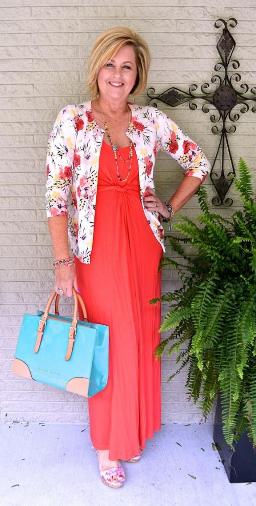 Вечерние платья для женщин 50 лет 2023. Платье, юбка и блуза