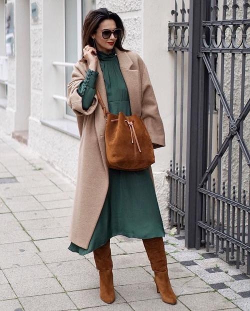 Нарядная одежда для женщин 50 лет. Ткани для модных и стильных платьев 50+