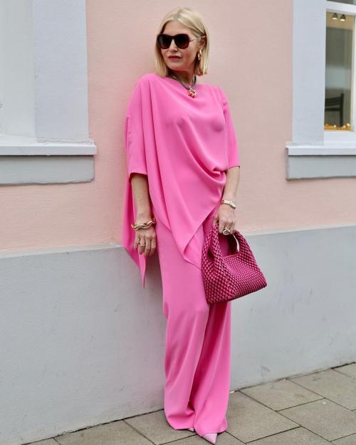 Мода весна-лето 2023 для женщин з.  Модные образы для женщин 40-50 лет весна-лето 2023: самые модные примеры