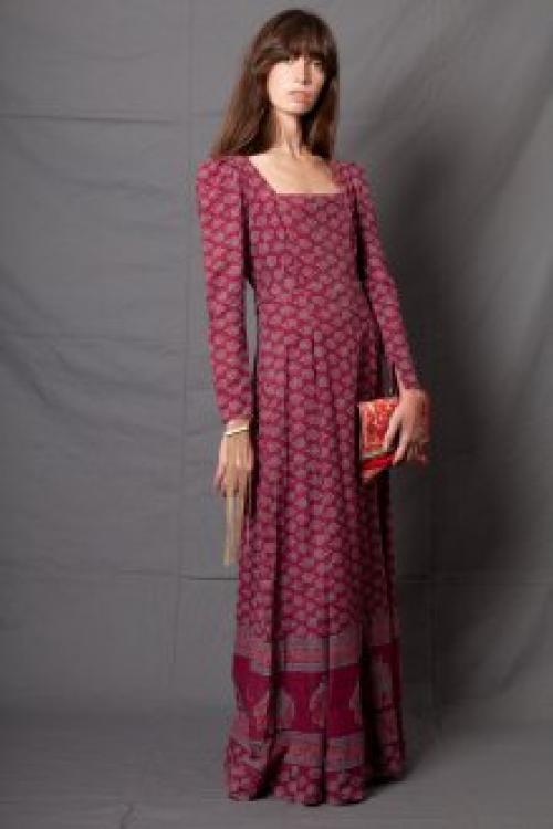 Фасоны летних платьев из штапеля для женщин 50 лет. Актуальные цвета и декор