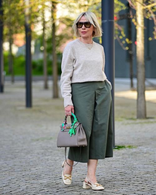 Мода весна-лето 2023 для женщин з.  Модные образы для женщин 40-50 лет весна-лето 2023: самые модные примеры