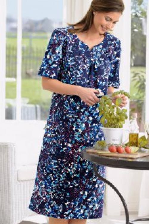 Фасоны летних платьев из штапеля для женщин 50 лет. Актуальные цвета и декор