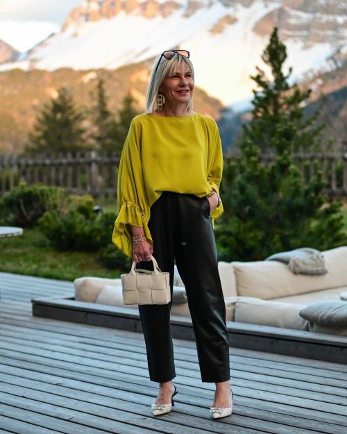 Мода весна-лето 2023 для женщин з.  Модные образы для женщин 40-50 лет весна-лето 2023: самые модные примеры