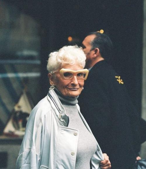 Итальянская мода для женщин з.  Как одеваются стильные итальянки в возрасте: 11 образов на зависть молодым