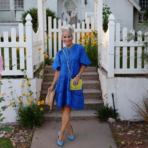 Какие платья для женщин за 50 будут в моде в 2023 году. Трендовые платья на весну-лето 2023: какие из них будут идеально смотреться на женщине за 50 05