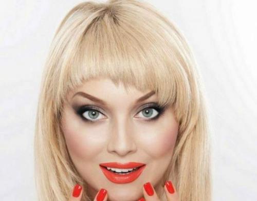 Объемные стрижки с косой челкой. Преимущества и недостатки косой челки