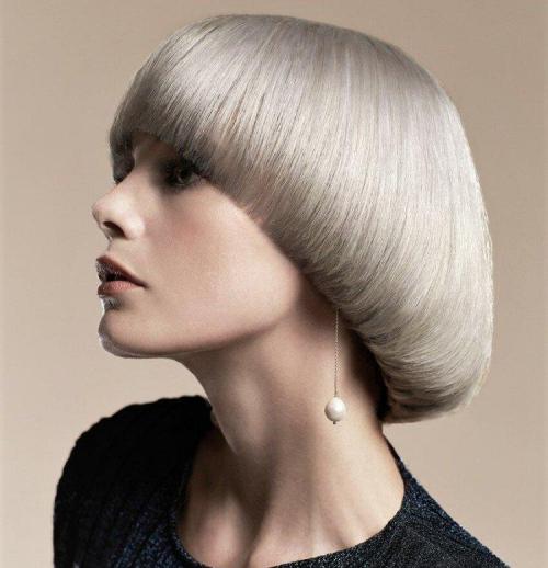 Ровный срез на тонкие волосы. Идеи стрижек для тонких волосы в 2022 году