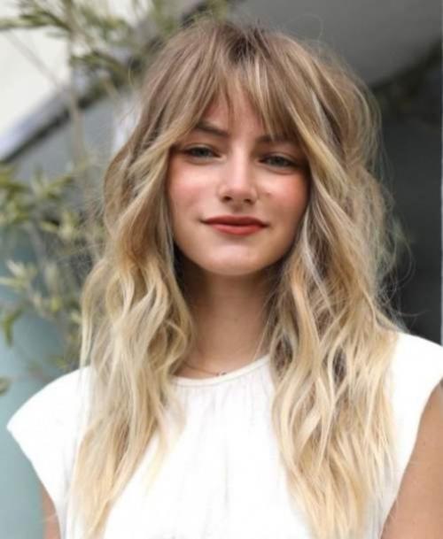 Челка шторка 2022 с актуальными стрижками: фото, тренды