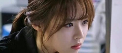 Корейская челка по бокам. Корейская челка у русских девушках: кому подходит, как стричь и укладывать