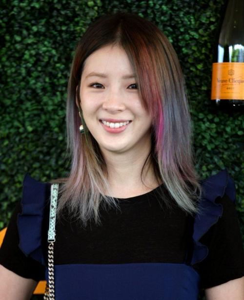 Французская челка-шторка. Челка по бокам, она же — челка шторка: 60 фото и 2 видео для вдохновения