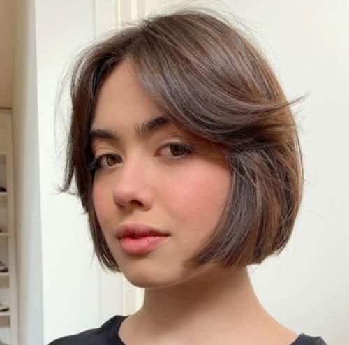 Челка шторка 2022 с актуальными стрижками: фото, тренды