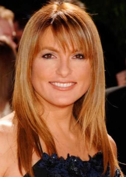 Косая челка с уголком. Стильная косая челка: фото 24