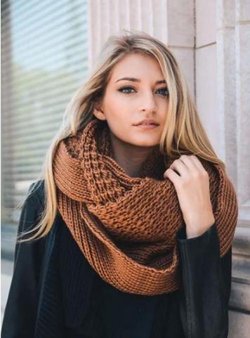 5 моделей шапок для женщин 40+. 8 лучших зимних головных уборов для женщин 40+