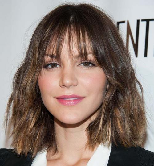 Стрижки на средние волосы с челкой без укладки. Стрижки на средние волосы без укладки