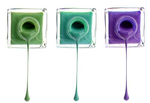 Можно ли разбавить гель-лак обезжиривателем. Скорая помощь: как спасти гель-лак, если он загустел