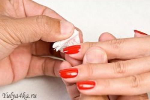 Чем снимать липкий слой с базы. Липкий слой от гелевых лаков, что это такое?