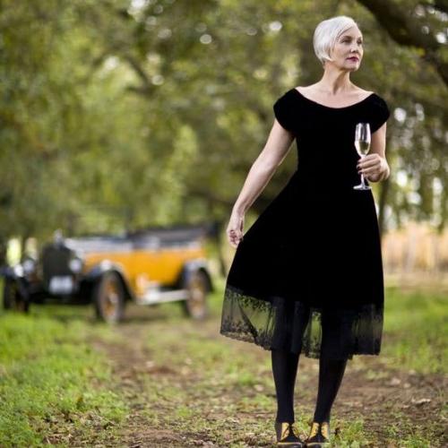 Праздничные платья для женщин 50 лет. Самые лучшие фасоны