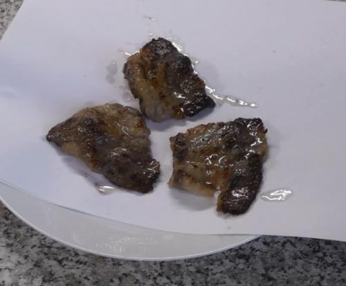 Клаб-сэндвич с говядиной. Клаб сэндвич с беконом из мраморной говядины и яйцом