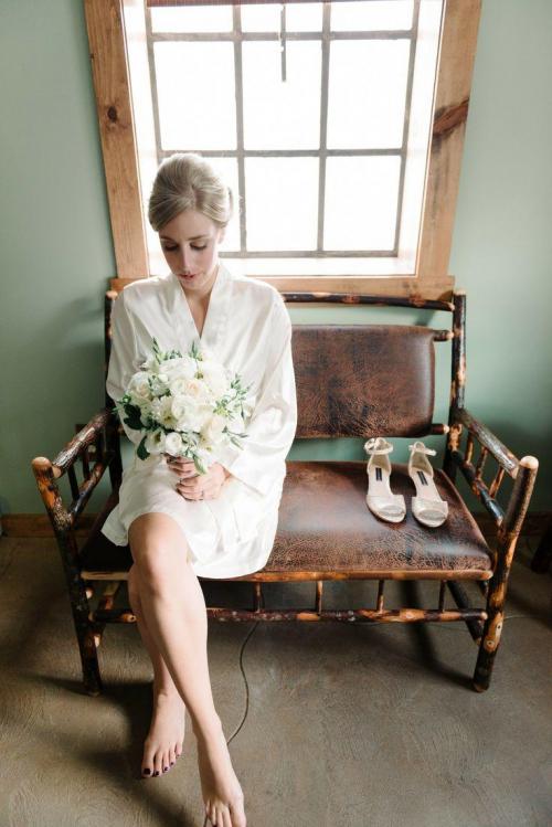 Что одеть на свадьбу женщине 50 лет. Как одеться невесте после 50