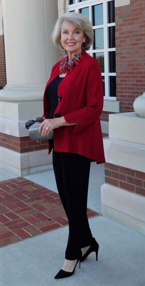 Что одеть на свадьбу женщине 50 лет. Нарядные образы для женщин за 50