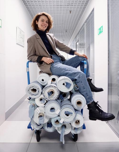 Определение джинсов на резинке: все, что нужно знать о популярном стиле одежды 07 Определение джинсов на резинке: все, что нужно знать о популярном стиле одежды 07