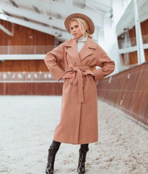 С чем носят длинное пальто. Длинное пальто: подбираем модные сочетания