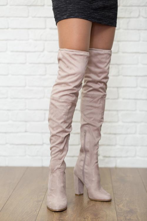 Сапоги чулки 2019. Особенности модели и причины популярности